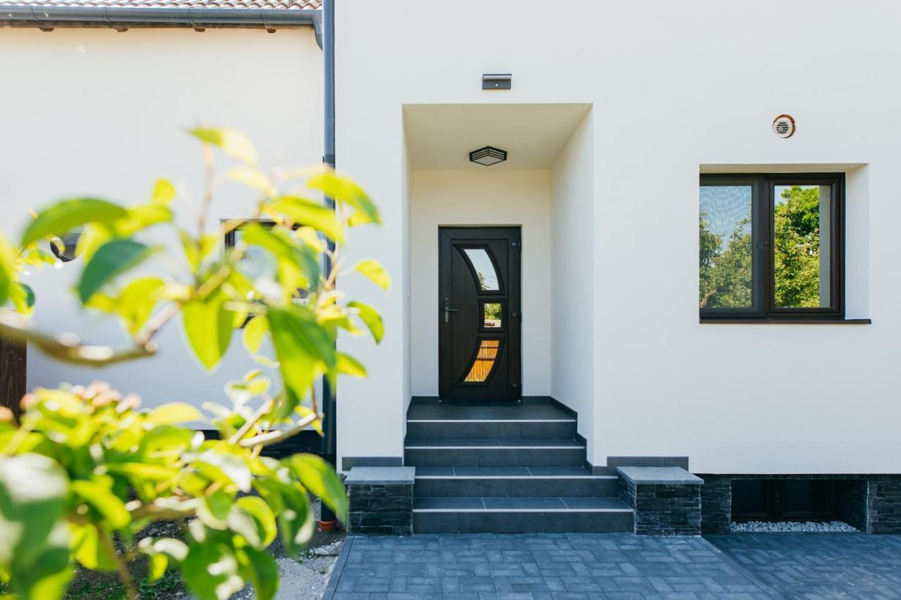 The Home Sweet Home Studio Apartment 게오르게니 외부 사진